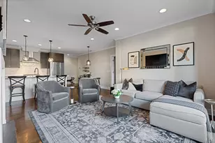 3047 N Oakley Ave, Chicago, IL 60618 - Photo 8