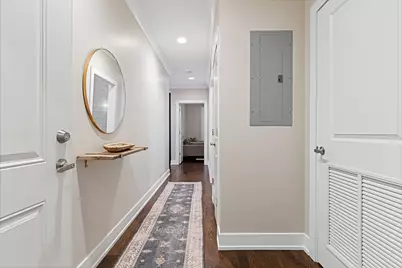 3047 N Oakley Avenue #206, Chicago, IL 60618 - Photo 2