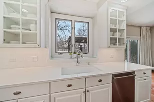 366 W Eggleston Ave, Elmhurst, IL 60126 - Photo 24