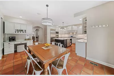 366 W Eggleston Avenue, Elmhurst, IL 60126 - Photo 26