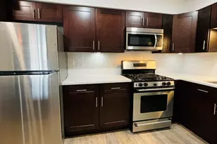 126 S La Londe Ave, Addison, IL 60101 - Photo 6