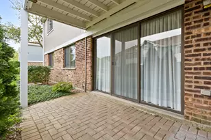 375 Pinetree Ln, Schaumburg, IL 60193 - Photo 24