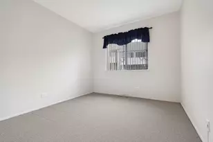 375 Pinetree Ln, Schaumburg, IL 60193 - Photo 18