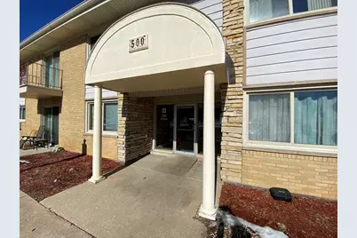 500 Chase Drive #16, Clarendon Hills, IL 60514 - Photo 1