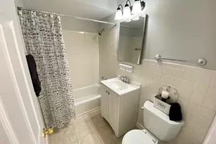 500 Chase Dr, Clarendon Hills, IL 60514 - Photo 22