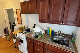 631 W Roscoe St, Chicago, IL 60657 - Photo 8