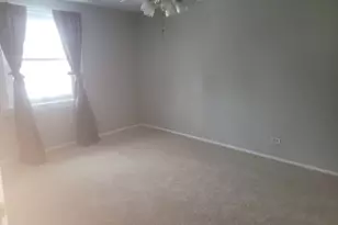 6835 Plumtree Ln, Hanover Park, IL 60133 - Photo 8