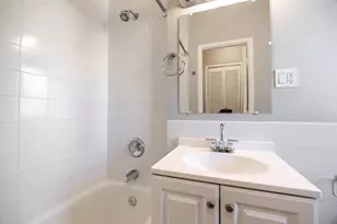 1140 N La Salle Dr, Chicago, IL 60610 - Photo 12