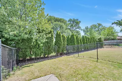 8057 W Duane Drive, Frankfort, IL 60423 - Photo 38