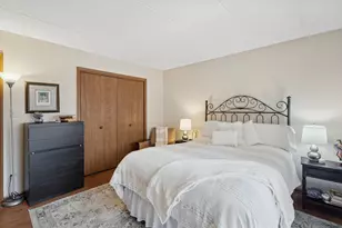 15701 Foxbend Ct, Orland Park, IL 60462 - Photo 12