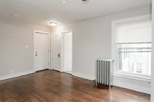 6949 S Paxton Ave, Chicago, IL 60649 - Photo 4