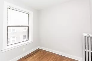6949 S Paxton Ave, Chicago, IL 60649 - Photo 8