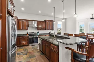 5643 Schmidt Ln, Yorkville, IL 60560 - Photo 12