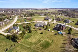 5643 Schmidt Ln, Yorkville, IL 60560 - Photo 2