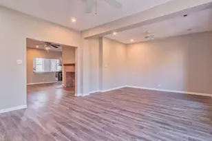 1327 E 52nd St, Chicago, IL 60615 - Photo 4
