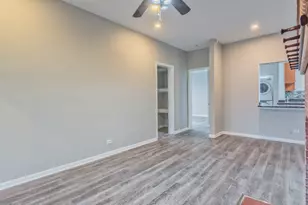 1327 E 52nd St, Chicago, IL 60615 - Photo 14