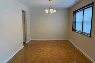 5240 Galitz St, Skokie, IL 60077 - Photo 6