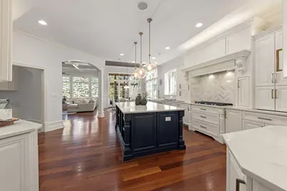 411 W Jefferson Avenue, Naperville, IL 60540 - Photo 10