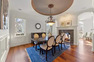 411 W Jefferson Ave, Naperville, IL 60540 - Photo 8