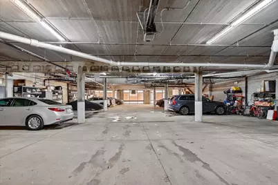 1550 W Cornelia Avenue #401, Chicago, IL 60657 - Photo 24