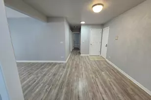 10389 Dearlove Rd, Glenview, IL 60625 - Photo 4