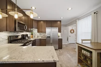 289 Navajo Trail, Buffalo Grove, IL 60089 - Photo 12