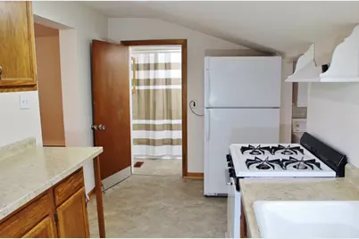 108 N Van Buren Street, Newark, IL 60541 - Photo 10