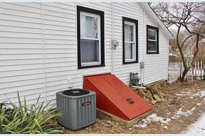 108 N Van Buren Street, Newark, IL 60541 - Photo 20