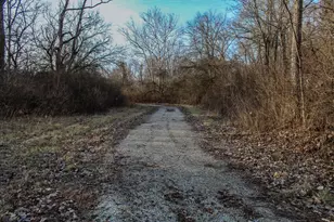 2920 Vine St, Danville, IL 61834 - Photo 12