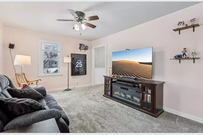 11471 W Leland Avenue, Beach Park, IL 60099 - Photo 4