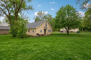 11471 W Leland Ave, Beach Park, IL 60099 - Photo 1