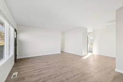 2413 Country Lane, McHenry, IL 60051 - Photo 6