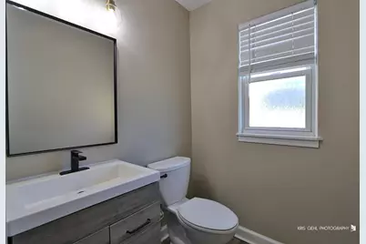 447 S Elmhurst Road, Mount Prospect, IL 60056 - Photo 8