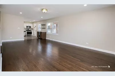 447 S Elmhurst Road, Mount Prospect, IL 60056 - Photo 4