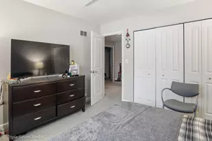 454 Stone Pl, Wheeling, IL 60090 - Photo 10