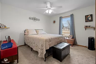 107 Eastern Illinois Street, Saint Anne, IL 60964 - Photo 12