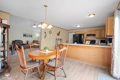 107 Eastern Illinois Street, Saint Anne, IL 60964 - Photo 6