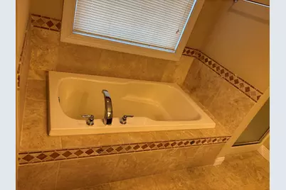 2503 Cedar Crest Drive, Ottawa, IL 61350 - Photo 10