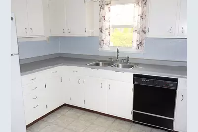 424 W Bluff Street, Streator, IL 61364 - Photo 8