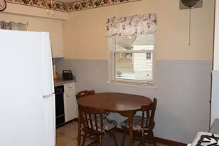 424 W Bluff St, Streator, IL 61364 - Photo 8