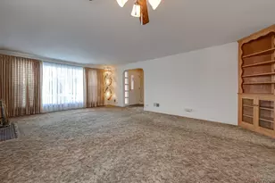 210 S Wa Pella Ave, Mount Prospect, IL 60056 - Photo 8