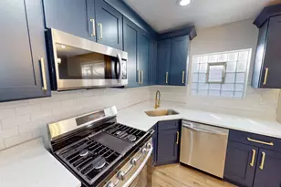 1021 W Vermont Ave, Chicago, IL 60827 - Photo 12