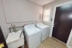 1021 W Vermont Ave, Chicago, IL 60827 - Photo 16