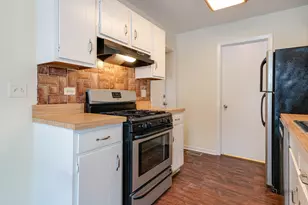 254 Sunset Ct, Vernon Hills, IL 60061 - Photo 18