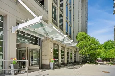 700 N Larrabee Street #905, Chicago, IL 60654 - Photo 2