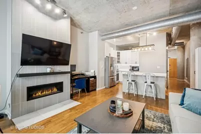 700 N Larrabee Street #905, Chicago, IL 60654 - Photo 12