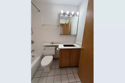 628 W Patterson Avenue #3E, Chicago, IL 60613 - Photo 6