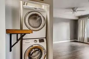 2306 W Jarvis Ave, Chicago, IL 60645 - Photo 4