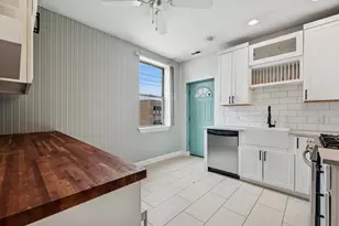 2306 W Jarvis Ave, Chicago, IL 60645 - Photo 10