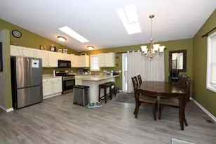 1033 White Pine Dr, Antioch, IL 60002 - Photo 6